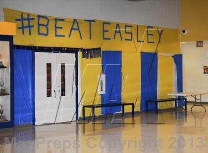 Thumbnail 1 in Easley @ Wren (MaxPreps Rivalry Series) photogallery.