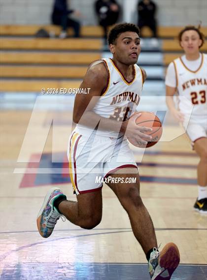 Thumbnail 2 in Cardinal Newman vs. Santa Cruz (NorCal Tipoff Classic) photogallery.