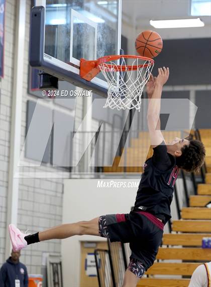 Thumbnail 3 in Cardinal Newman vs. Santa Cruz (NorCal Tipoff Classic) photogallery.