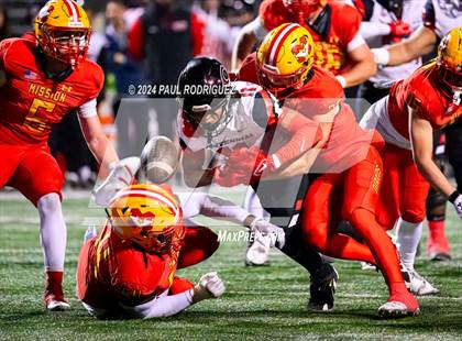 Thumbnail 3 in Mission Viejo vs Centennial (CIF SS Division 1 Quarterfinal) photogallery.