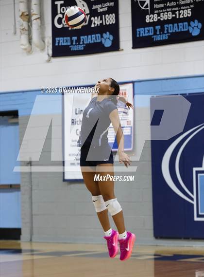 Thumbnail 2 in Draughn @ Foard photogallery.