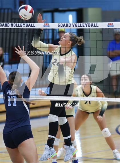 Thumbnail 2 in Draughn @ Foard photogallery.