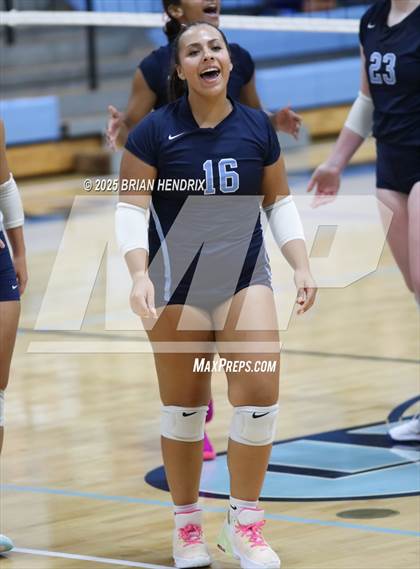 Thumbnail 2 in Draughn @ Foard photogallery.