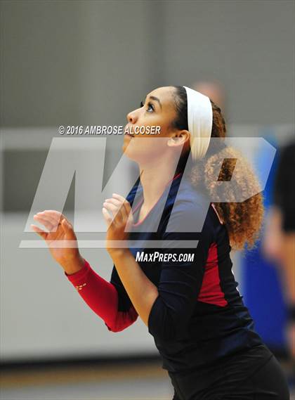 Thumbnail 3 in Goose Creek Memorial vs. Dawson (UIL 6A Area Playoff) photogallery.