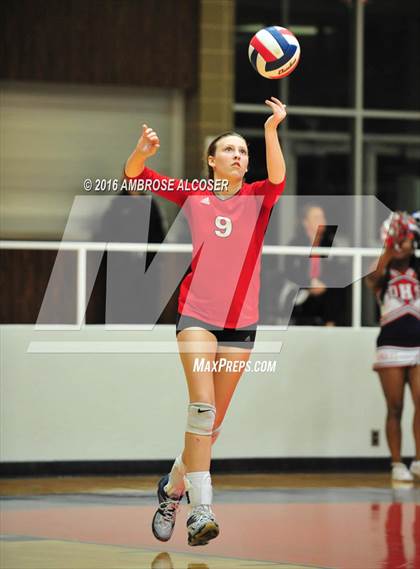 Thumbnail 1 in Goose Creek Memorial vs. Dawson (UIL 6A Area Playoff) photogallery.