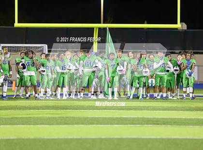 Thumbnail 2 in Sumner vs. Hillsborough (FHSAA 6A Regional Semifinal) photogallery.