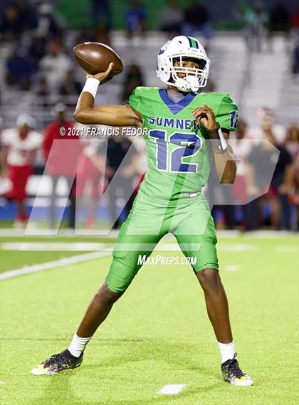 Thumbnail 2 in Sumner vs. Hillsborough (FHSAA 6A Regional Semifinal) photogallery.