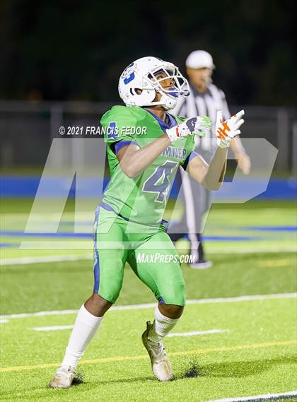 Thumbnail 1 in Sumner vs. Hillsborough (FHSAA 6A Regional Semifinal) photogallery.