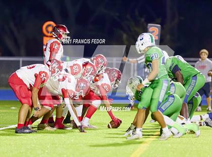 Thumbnail 2 in Sumner vs. Hillsborough (FHSAA 6A Regional Semifinal) photogallery.