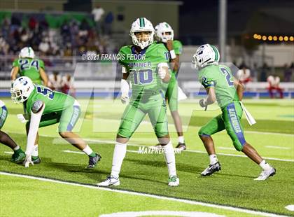 Thumbnail 1 in Sumner vs. Hillsborough (FHSAA 6A Regional Semifinal) photogallery.