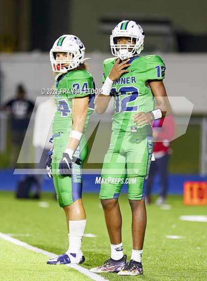 Thumbnail 2 in Sumner vs. Hillsborough (FHSAA 6A Regional Semifinal) photogallery.