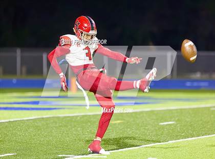 Thumbnail 3 in Sumner vs. Hillsborough (FHSAA 6A Regional Semifinal) photogallery.