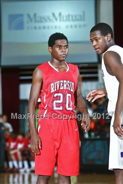 Thumbnail 2 in Gonzaga vs Riverside (Spalding Hoophall Classic) photogallery.