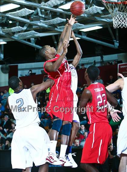 Thumbnail 2 in Gonzaga vs Riverside (Spalding Hoophall Classic) photogallery.