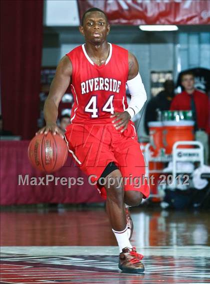 Thumbnail 3 in Gonzaga vs Riverside (Spalding Hoophall Classic) photogallery.