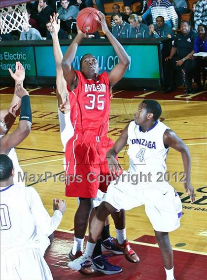 Thumbnail 1 in Gonzaga vs Riverside (Spalding Hoophall Classic) photogallery.