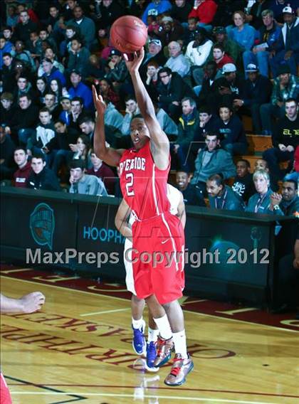 Thumbnail 3 in Gonzaga vs Riverside (Spalding Hoophall Classic) photogallery.