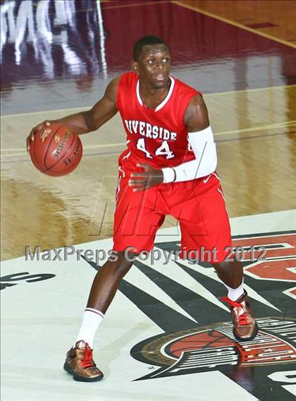 Thumbnail 1 in Gonzaga vs Riverside (Spalding Hoophall Classic) photogallery.