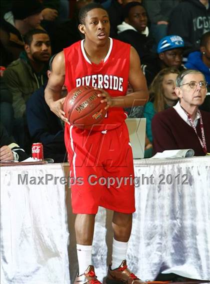 Thumbnail 2 in Gonzaga vs Riverside (Spalding Hoophall Classic) photogallery.