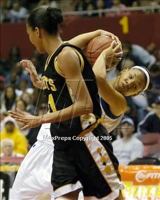Thumbnail 1 in Bishop Amat vs. Bishop Montgomery (SoCal D3 Final) photogallery.