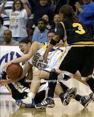 Thumbnail 1 in Bishop Amat vs. Bishop Montgomery (SoCal D3 Final) photogallery.