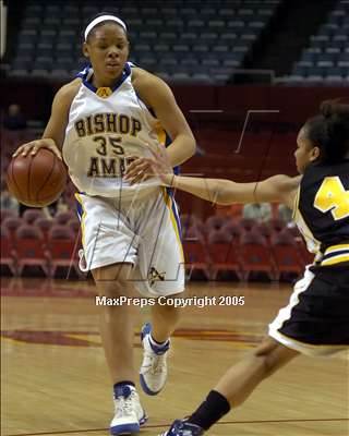 Thumbnail 3 in Bishop Amat vs. Bishop Montgomery (SoCal D3 Final) photogallery.
