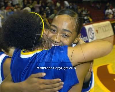 Thumbnail 3 in Bishop Amat vs. Bishop Montgomery (SoCal D3 Final) photogallery.