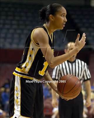 Thumbnail 2 in Bishop Amat vs. Bishop Montgomery (SoCal D3 Final) photogallery.