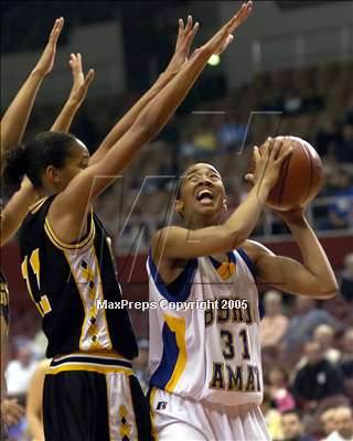 Thumbnail 2 in Bishop Amat vs. Bishop Montgomery (SoCal D3 Final) photogallery.