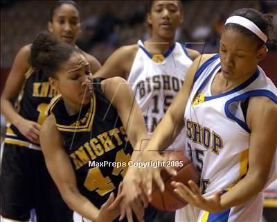 Thumbnail 1 in Bishop Amat vs. Bishop Montgomery (SoCal D3 Final) photogallery.