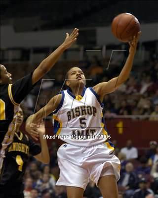 Thumbnail 1 in Bishop Amat vs. Bishop Montgomery (SoCal D3 Final) photogallery.