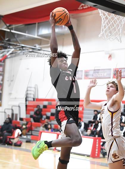 Thumbnail 1 in Salpointe Catholic vs. Maricopa (Phoenix Union High Classic) photogallery.