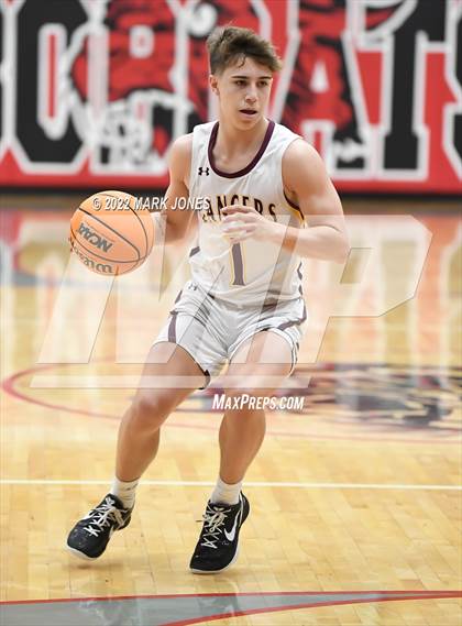 Thumbnail 2 in Salpointe Catholic vs. Maricopa (Phoenix Union High Classic) photogallery.