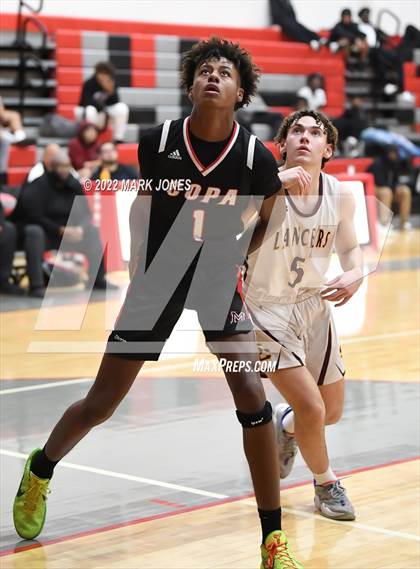 Thumbnail 1 in Salpointe Catholic vs. Maricopa (Phoenix Union High Classic) photogallery.