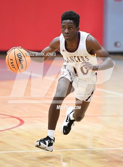 Thumbnail 2 in Salpointe Catholic vs. Maricopa (Phoenix Union High Classic) photogallery.