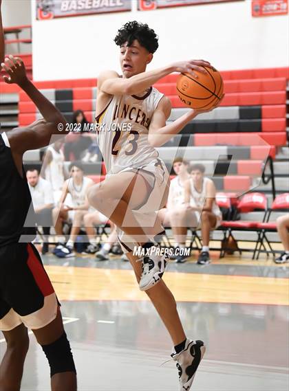 Thumbnail 1 in Salpointe Catholic vs. Maricopa (Phoenix Union High Classic) photogallery.