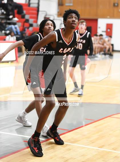 Thumbnail 1 in Salpointe Catholic vs. Maricopa (Phoenix Union High Classic) photogallery.