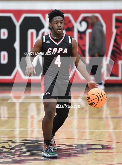 Thumbnail 3 in Salpointe Catholic vs. Maricopa (Phoenix Union High Classic) photogallery.
