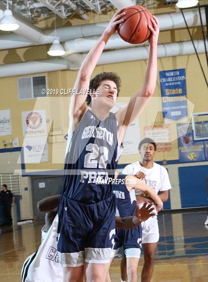 Thumbnail 3 in Georgetown Prep vs Goose Creek (Rotary Roundball Classic)  photogallery.