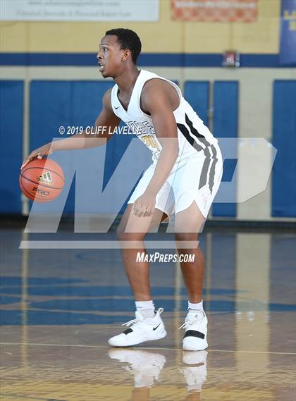 Thumbnail 3 in Georgetown Prep vs Goose Creek (Rotary Roundball Classic)  photogallery.