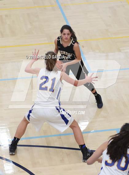 Thumbnail 2 in Rincon Valley Christian vs Buhach Colony (West Coast Jamboree) photogallery.