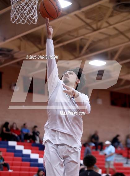 Thumbnail 3 in Dysart vs Sahuaro (AIA 4A Quarterfinals) photogallery.