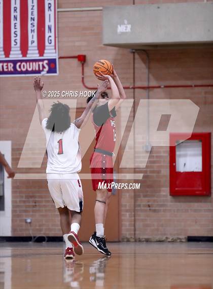 Thumbnail 2 in Dysart vs Sahuaro (AIA 4A Quarterfinals) photogallery.
