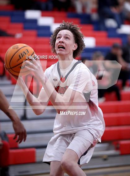 Thumbnail 1 in Dysart vs Sahuaro (AIA 4A Quarterfinals) photogallery.