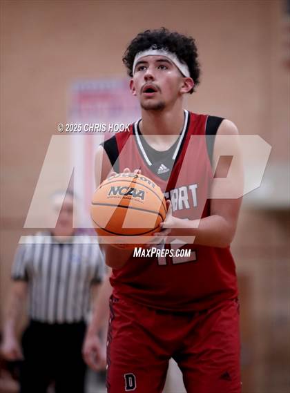 Thumbnail 3 in Dysart vs Sahuaro (AIA 4A Quarterfinals) photogallery.