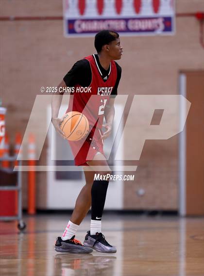 Thumbnail 3 in Dysart vs Sahuaro (AIA 4A Quarterfinals) photogallery.