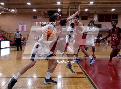 Thumbnail 2 in Dysart vs Sahuaro (AIA 4A Quarterfinals) photogallery.