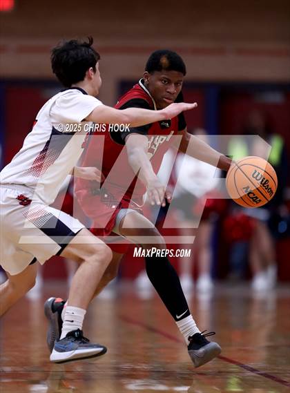 Thumbnail 2 in Dysart vs Sahuaro (AIA 4A Quarterfinals) photogallery.