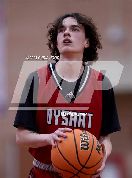 Thumbnail 2 in Dysart vs Sahuaro (AIA 4A Quarterfinals) photogallery.