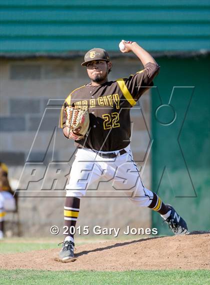 Thumbnail 3 in Yuba City vs River Valley (CIF SJS D3 Final) photogallery.